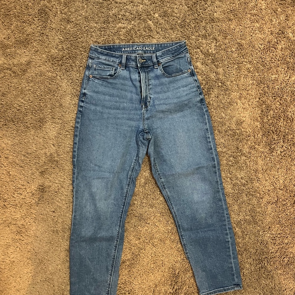 AE Size 6 SHORT Women’s Stretch Straight Leg Jeans